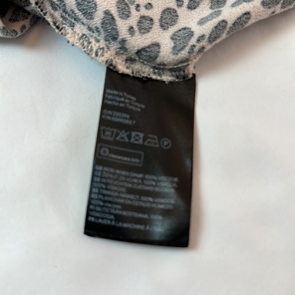 H&M Animal print shift dress with flared sleeves - Picture 7 of 8